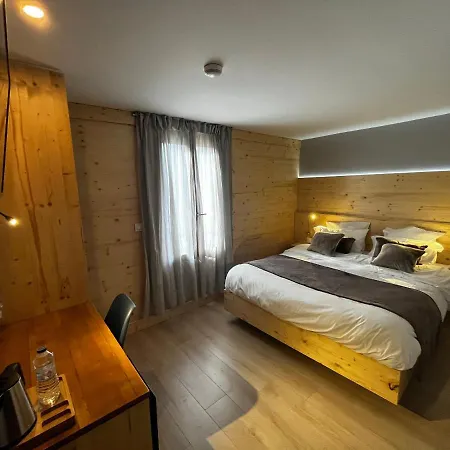 9Wagram Hotel Boutique Le Mans Exterior photo