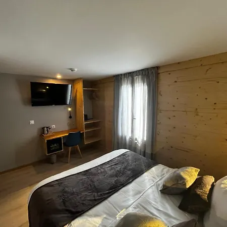 9Wagram Hotel Boutique Le Mans Exterior photo