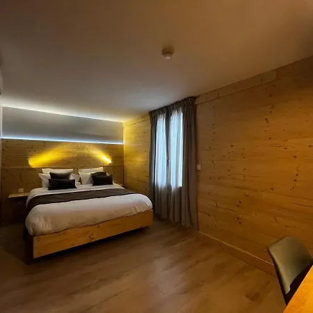 9Wagram Hotel Boutique Le Mans Exterior photo