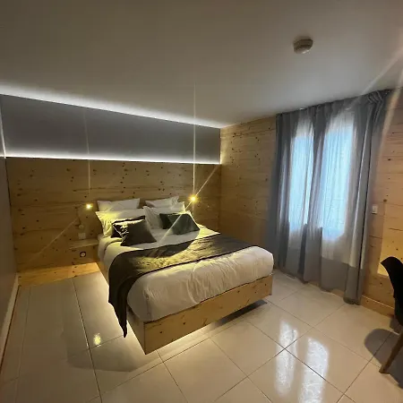 9Wagram Hotel Boutique Le Mans Exterior photo