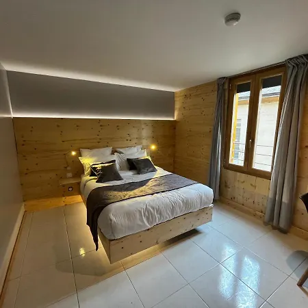 9Wagram Hotel Boutique Le Mans Exterior photo